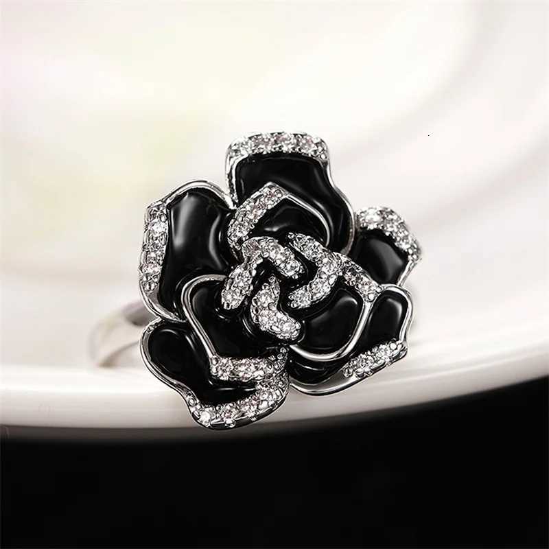 Huitan Rantic lia Ring for Wen Black Enamel Aesthetic wer Rings Bridal Wedding Party Accories Luxury Jewelry New Y251210