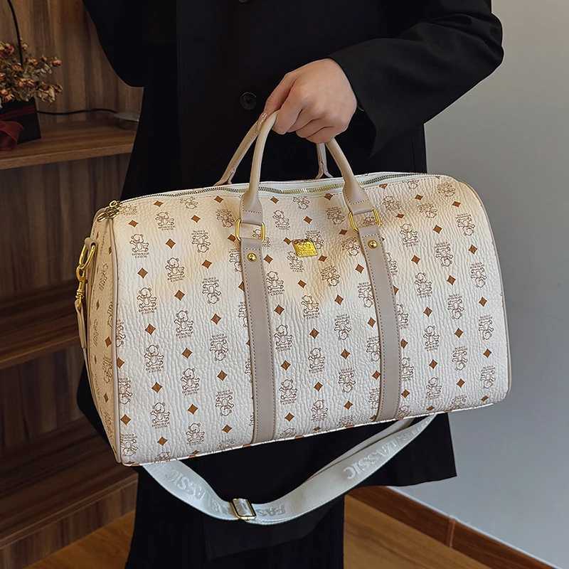 New Large Capacity Travel Bag PU Shoder Bag Independent Shoe Cpartment Sports Fitness Short Distance Travel Storage Bag Y251209