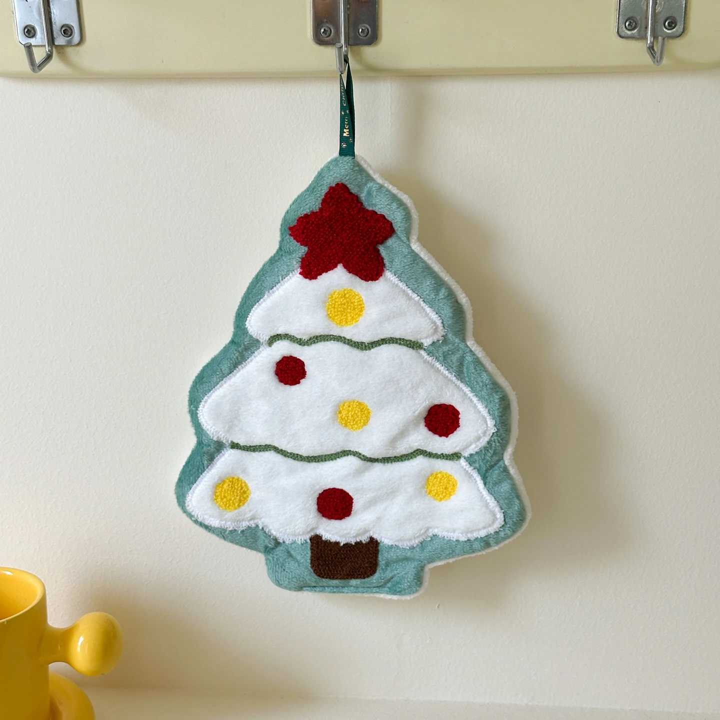 2025 New Cartoon Christmas Hand Towels - Cute Holiday Decorative Absorbent Towels for Kitchen Bathroom-5 Pieces C251210