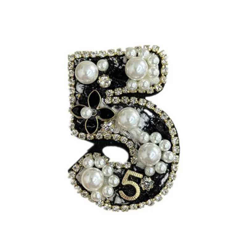 Korean Fashion wer Brooches for Wen Rhinestone Pearl Number 5 Corsage Luxry Wedding Pearty Brooch Jewelry Accories Y251210