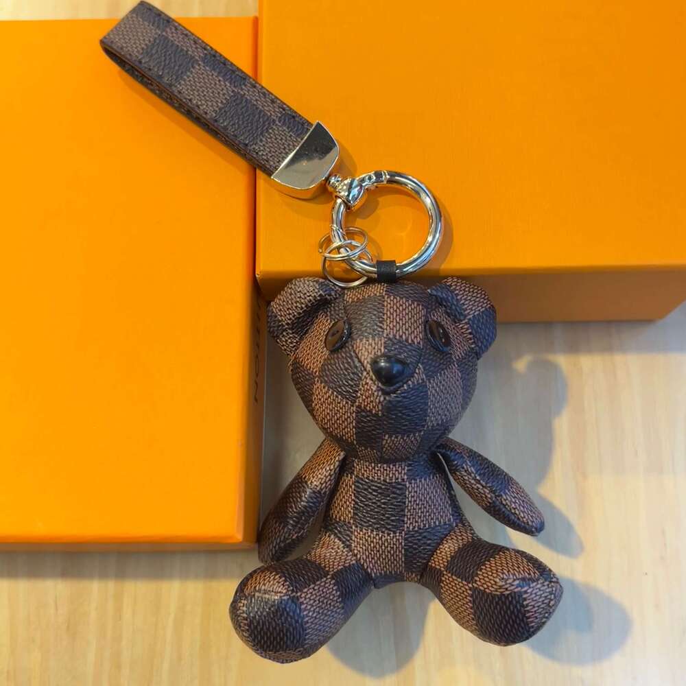 Classic Trendy Rabbit Car Pendant Old Flower Bear Bulldog Bag Keychain Ring Ornament Gift