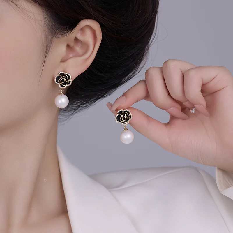 New French Fashionable Luxury Gla lia Imitation Pearl Earrings Wens Gifts Banquet Jewelry 2025 Y251210