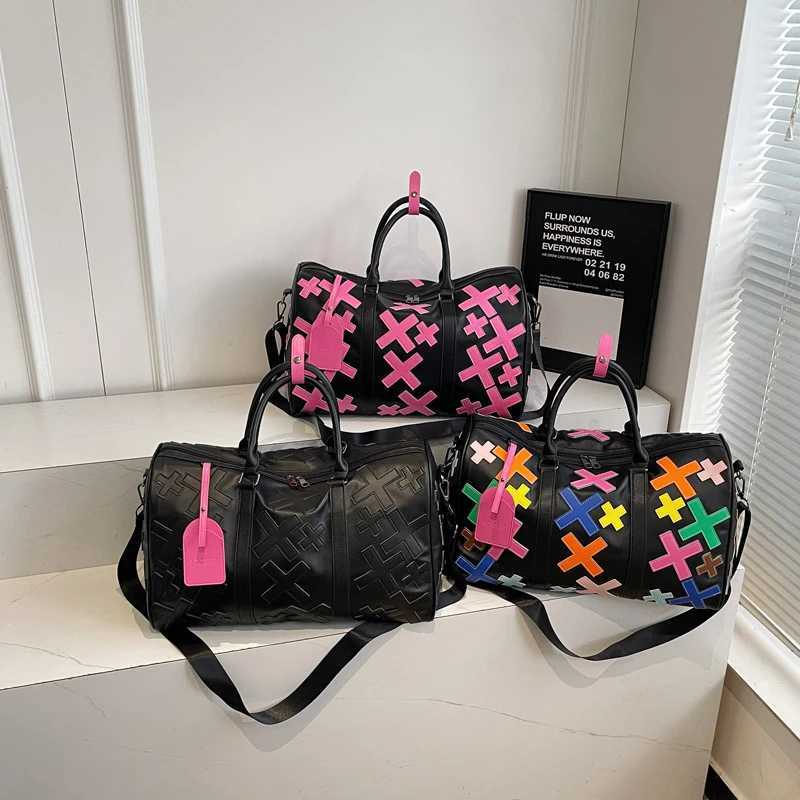 Super Cool PU Large Capacity Zipper Persality Travel Bags High Quality Sense of Luxury Shoder Bags for Wen 2025 New Y251209