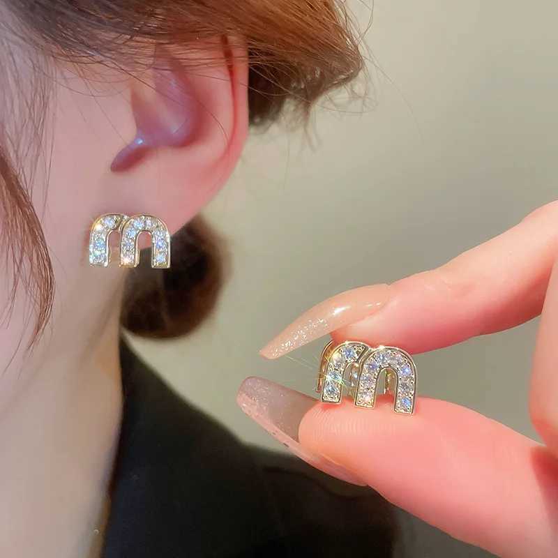 IFYOUOO Zircon Drop M Letter Ear Buckle Fem Design High-grade Earrings for Wen Fashion Light Luxury Jewelry Gifts Y251210