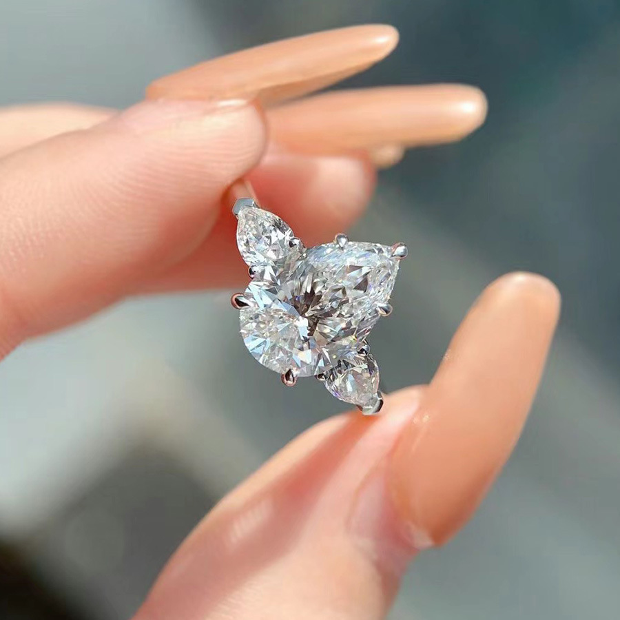 Jewellery Ring Designer Simulated Moissanite Water Droplet Shaped with Zircon Open Mouth Setting for Wedding Anniversary Gift High Quality