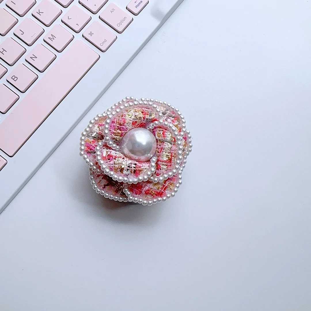 Luxury fashion fem 3D Pearl flower Magnetic Stand Foldable Phone Holder for Adjustable Grip Invisible Folding bracket C251210