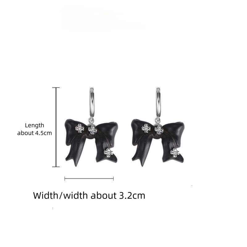 DHcollections Autumn Winter Melad Wooden Bow Earrings for Women, Light Luxury Niche Original Design, Elegant Versatile Clips and Ear Jewelry