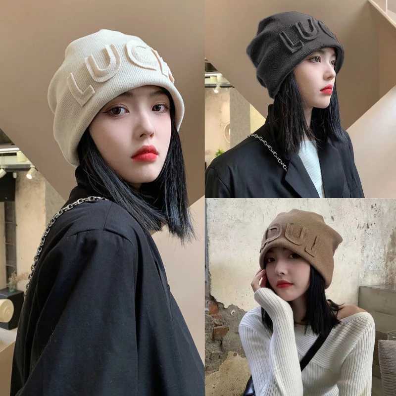 Luxury Mens and Womens Fashion Big Head Round Pile Cap Winter Letters Lazy American Cold Cap Loose Bag Head Cap Beanies Hat Stool Hat Y251209