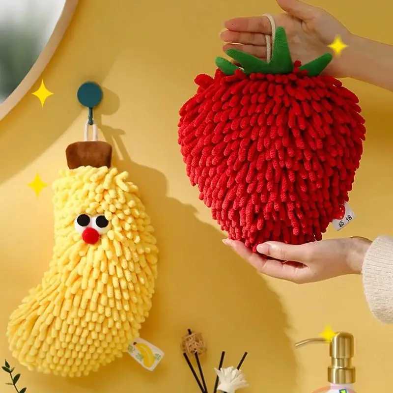 1Pcs Hand Towel For Kitchen And Bathroom Banana/Strawberry Shaped Hanging Washcloth Chenilles Cloths Soft Absorbent Towel C251210