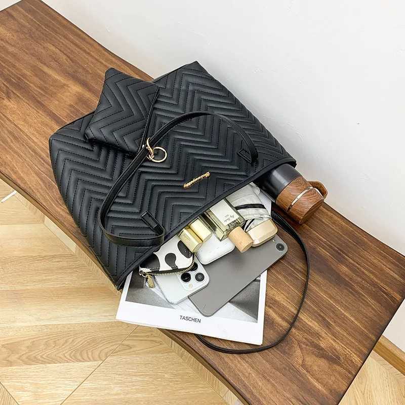 Wens Bag Fi Large Capacity Tote Bag Wavy Grain Daily Cmute Handbag two-piece Y251209