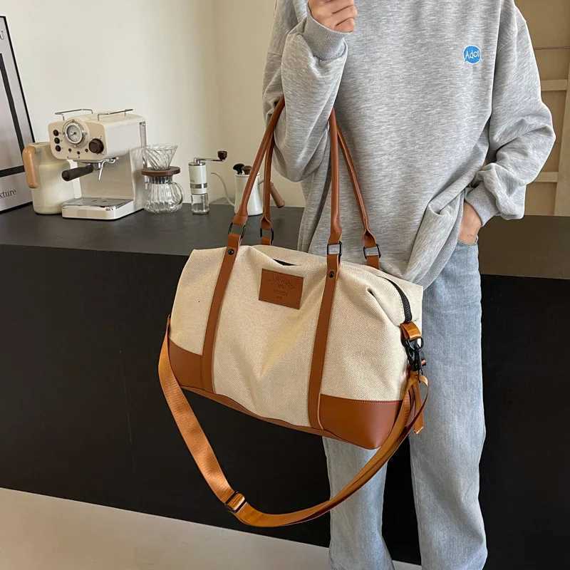 Portable travel bag men and wen light short - distance business travel lage large capacity sports yoga fitness bag Y251209