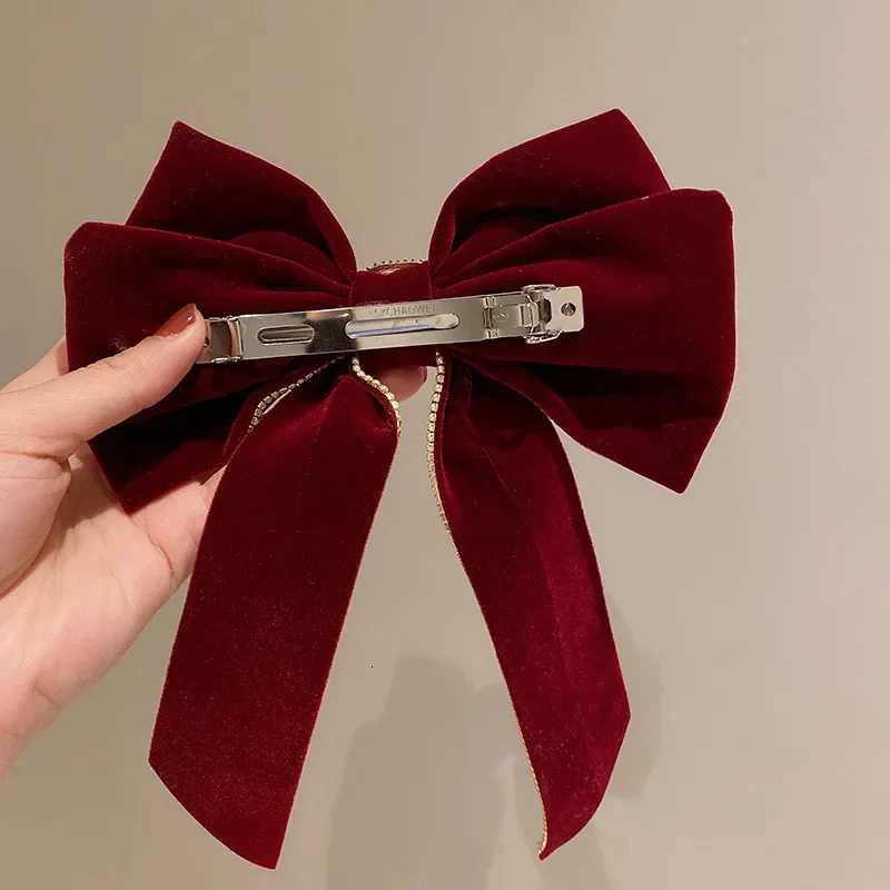 Korean Veet Bow Hair Pins Fabric Rhinestone Pearl Hair Clips for Wen Luxry Jewelry Spring Clip Gils Hair Accories Y251210