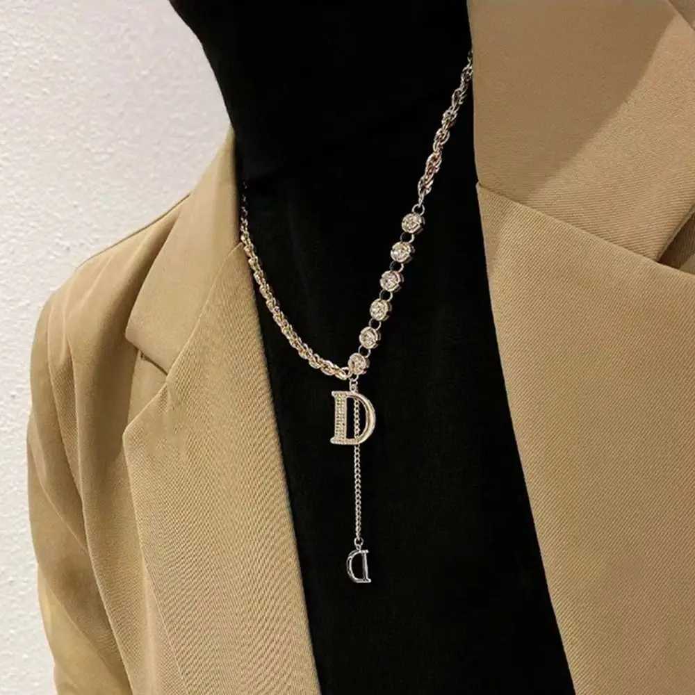 Design Sense Micro Setting Zircon D Letter Pendant Long Necklace Winter Sweater Chain Fashion Jewelry For Wan Girls Party Gift Y251210