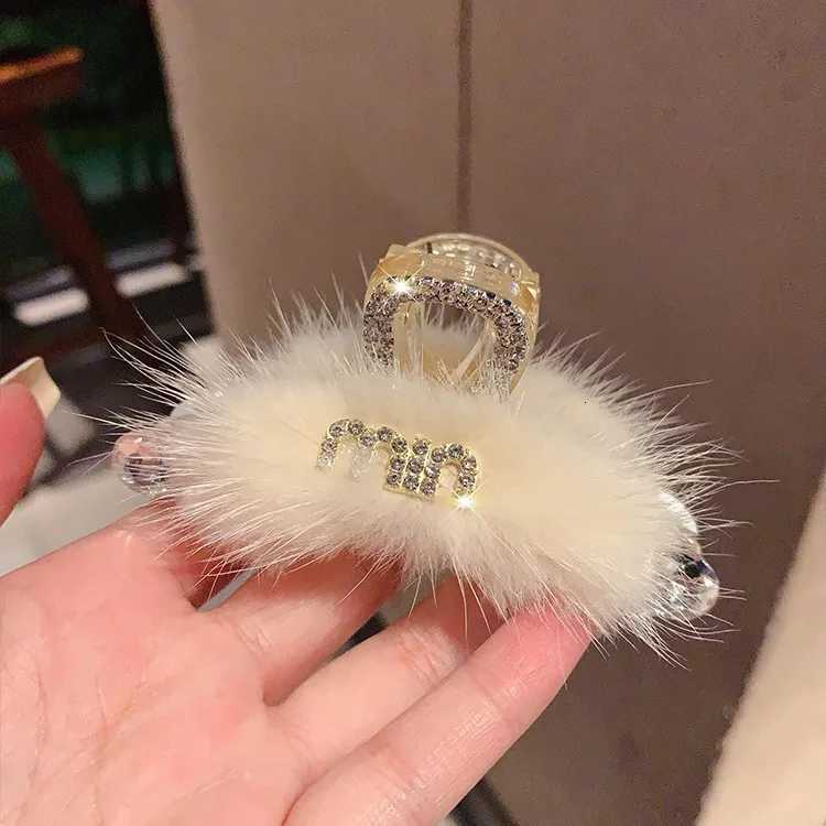 1pcs Retro Veet Pearl Hair Clip Accories For Wen Fashion Elegant Acrylic Cl Clip Girls Hair Clip Accories Y251210