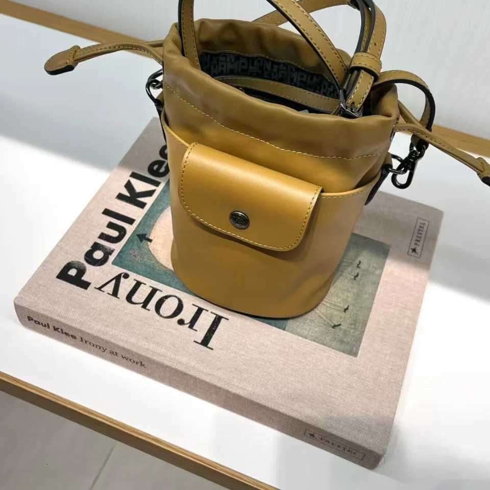 2025 New Fi Trend Wens Shoder Bag Suitable for Young Wens Student Storage Bag Y251209