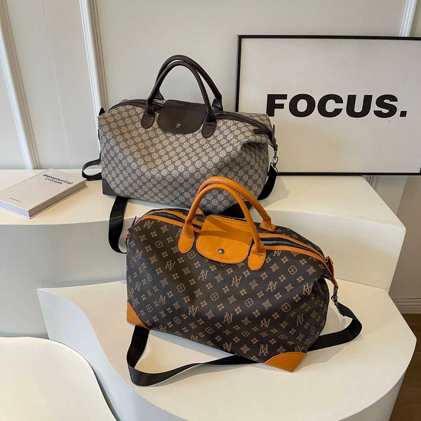 Large capacity travel bag short distance lightweight yoga bag fitness bag high-end portable handbag fiable tote bag hi Y251209