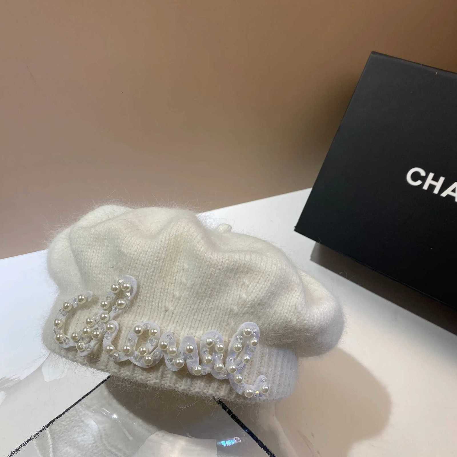 New Pearl-Lette Rabbit Fur Beanie Fall/Winter New Style Warm Fuzzy Knit Painters Beret With Tren Octagonal Design Y251210