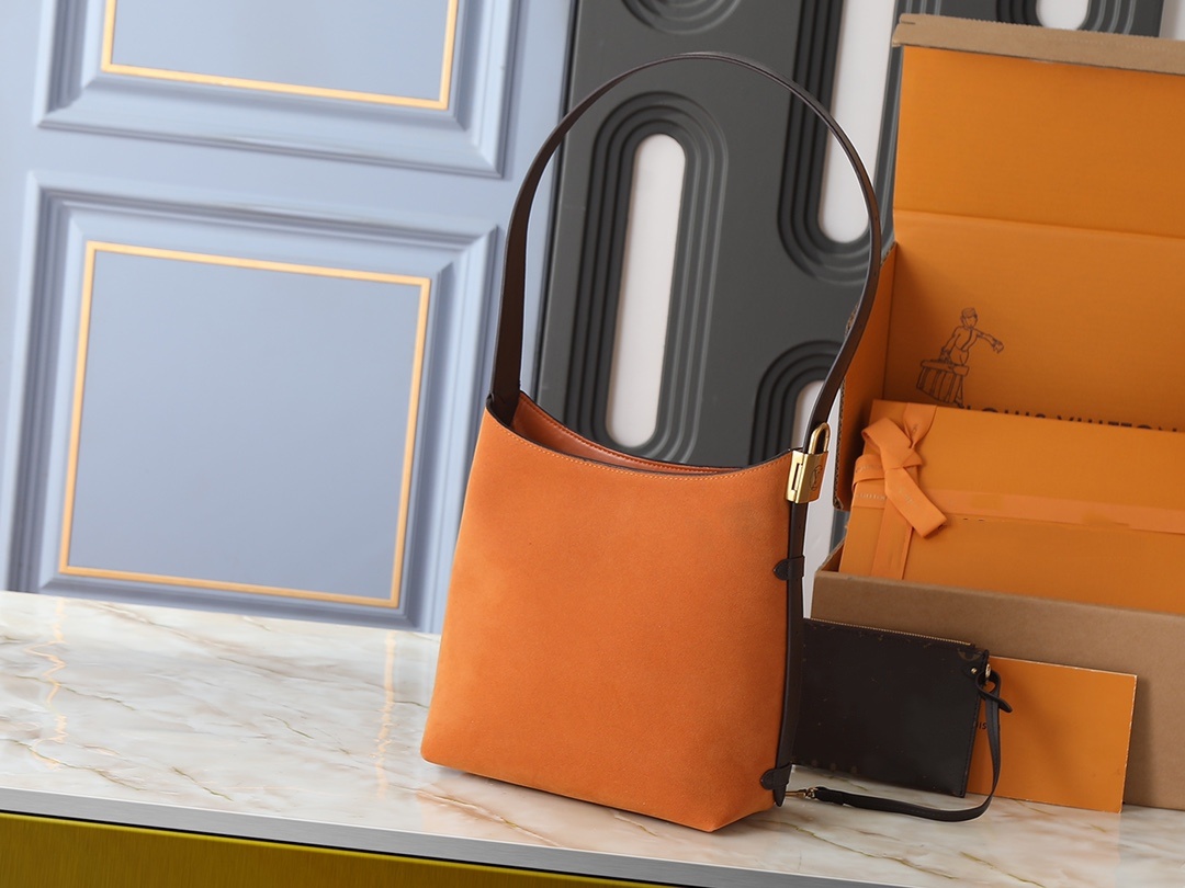 This Designer Shoul… - image