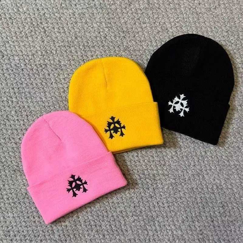 Luxury New Knitted Hat Internet Celebrity Street Versatile Cold Hat Youth Couple Trendy Knitted Hat Apparent Face Small Y251209