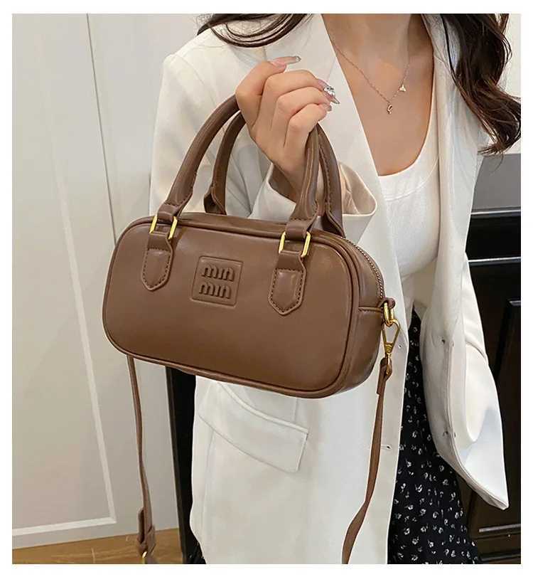 2025 New Wens Crossbody Bag - Bowling Ball Bost Bag low Shape Tote Unique Handheld Purse Casual/ning Y251209