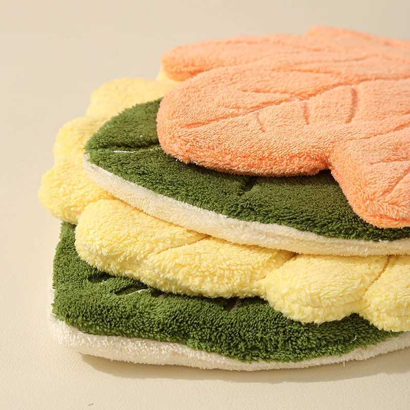 Hand Towel New Leaf Hanging Towel Coral Fleece Thickened Absorbent Kitchen Rag Toilet Household Handkerchief C251210