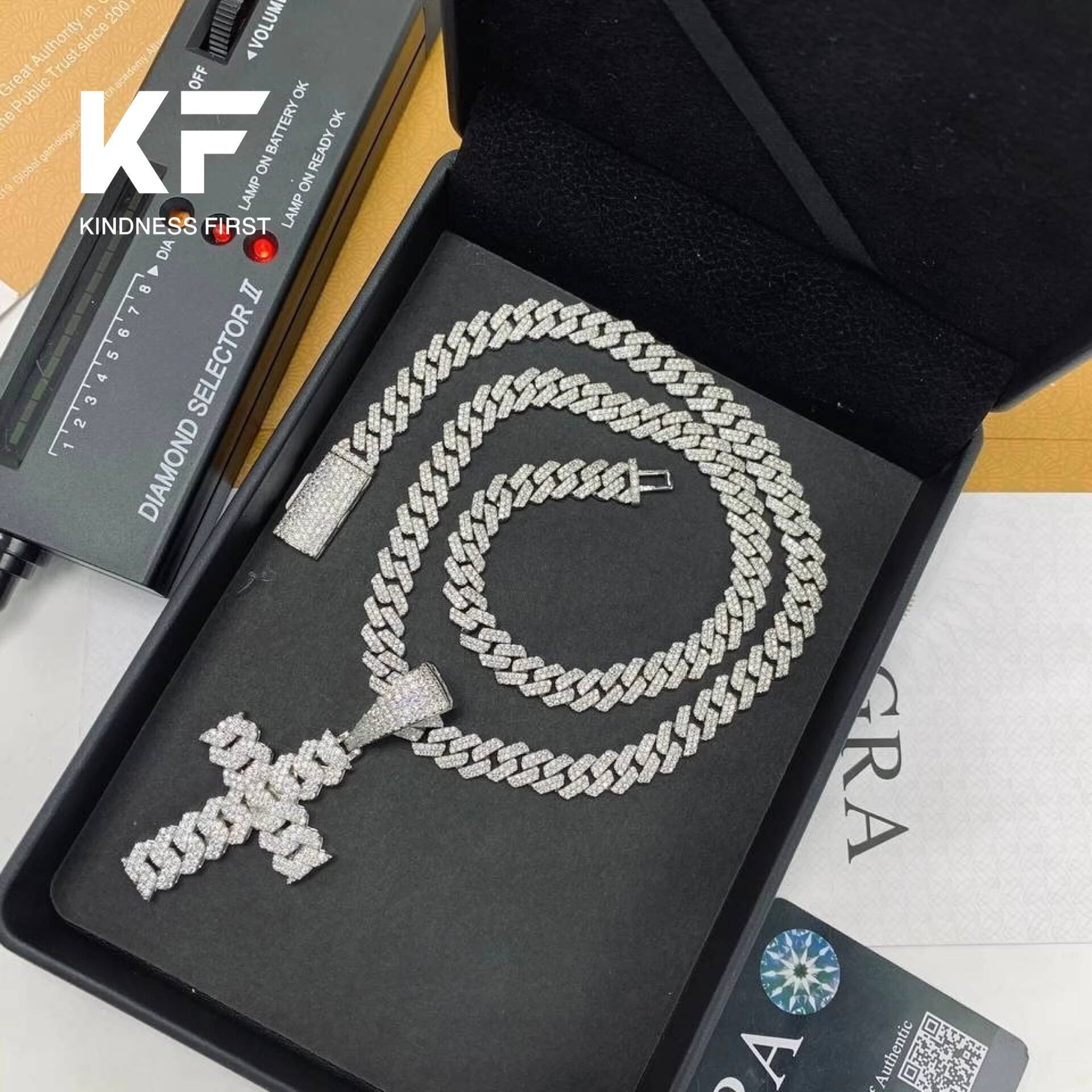 Customized Fine Jewelry Hiphop 925 Sterling Silver VVS Moissanite Iced Out Cuban Cross Pendant Necklace for Men