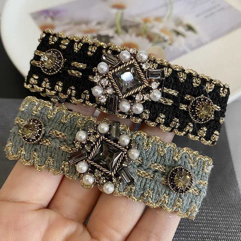 Luxury Brand High Quty Hair Clip Fashion Imitation Pearl Rhinestone Black White BB Clip Barrettes Girl Wen Hair Accories Y251210