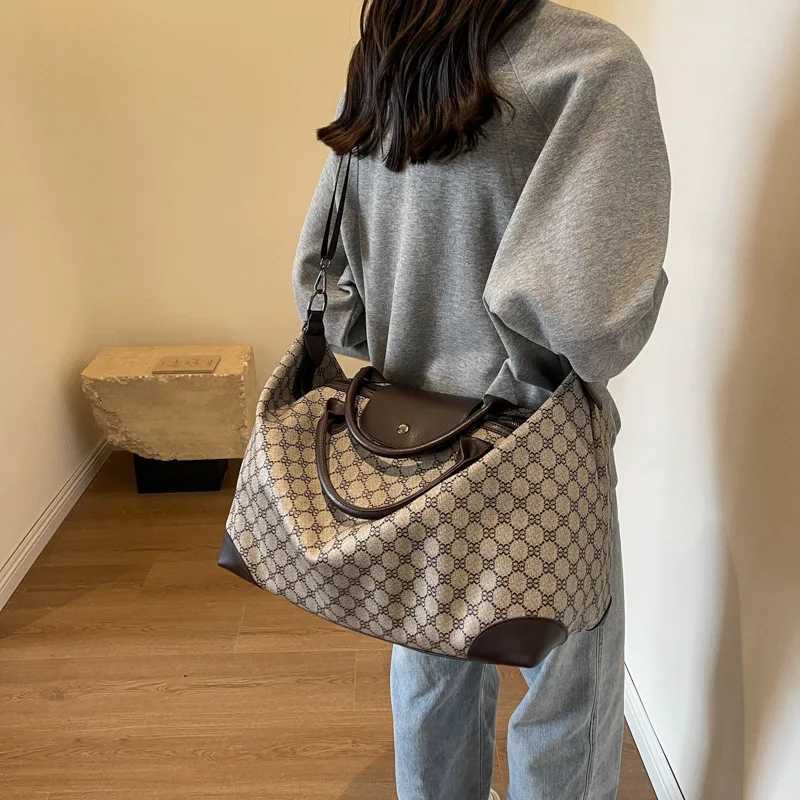 2025 Hot Selling Large Capacity Short Distance Lage Bgs for Lightweight Yoga Bag Fitness Bags High-end Portable Travel Bags Y251209