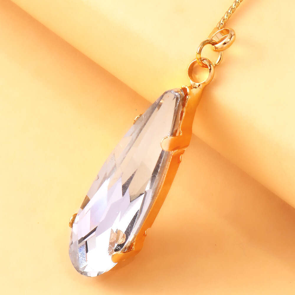 New Water Drop Hooks for Women Simple Personality Niche Design Rhinestone Hanging High-End Feel Ear Jewelry Earrings