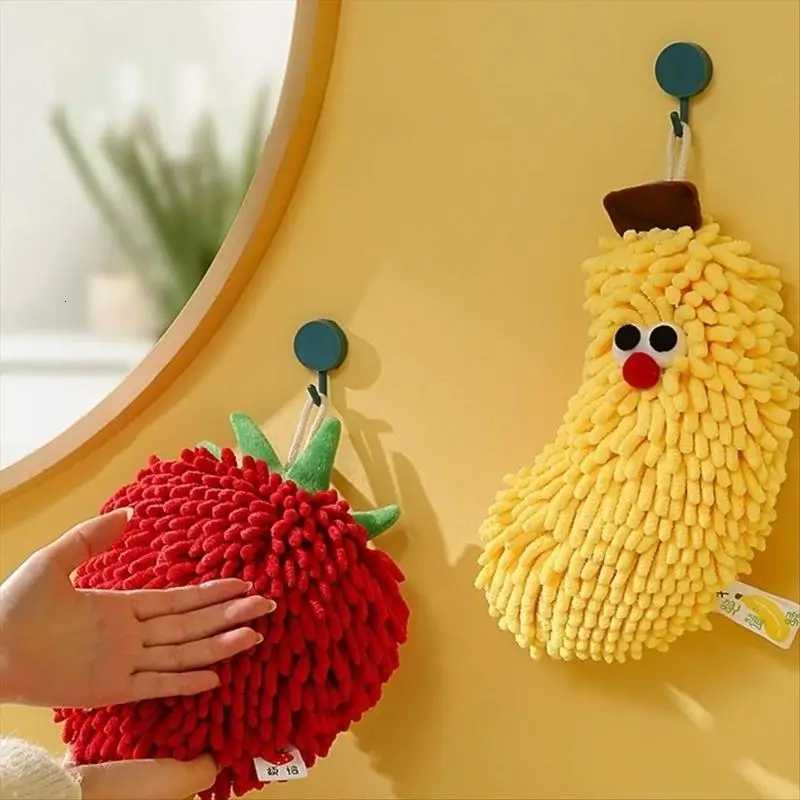 1Pcs Hand Towel For Kitchen And Bathroom Banana/Strawberry Shaped Hanging Washcloth Chenilles Cloths Soft Absorbent Towel C251210