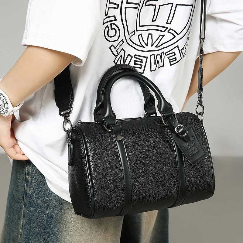 New Mens Crossbody Bag Fi Luxury Design Men Single Shoder Bag Soft PU Leather M Handbag Y251209