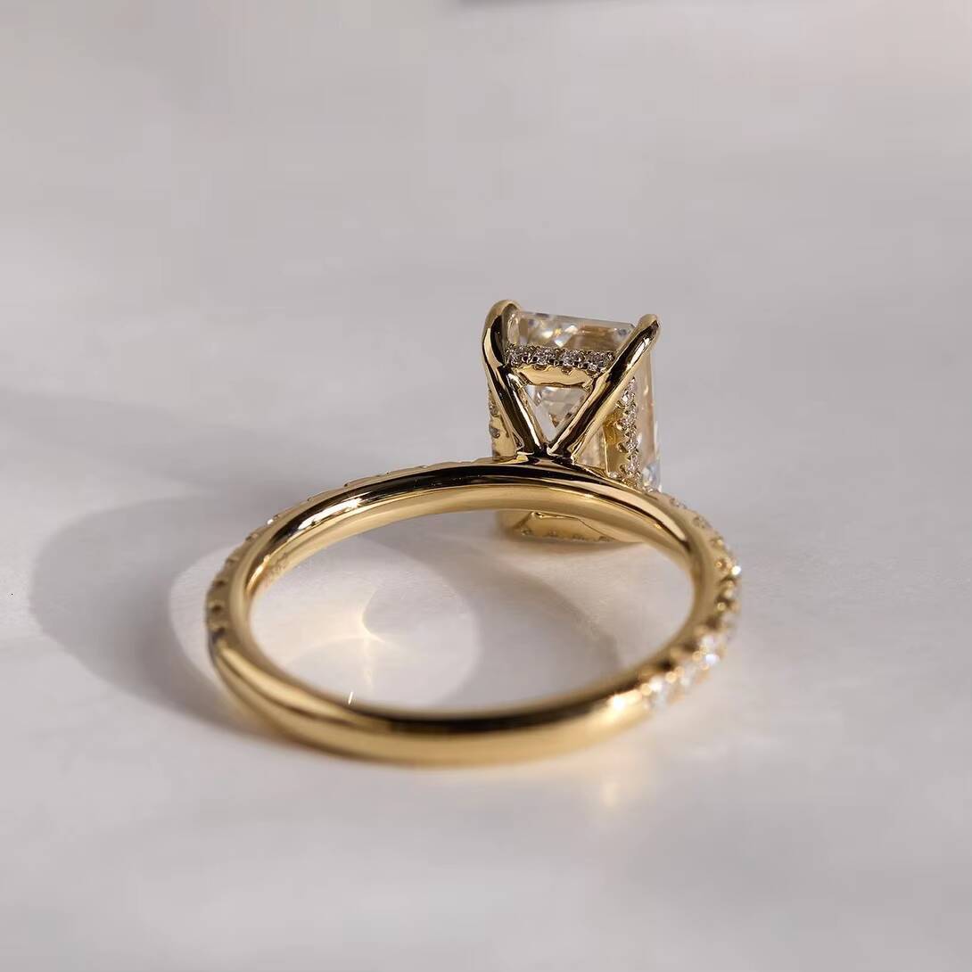 MaiYi Lab Grown Emerald Cut Diamond Wedding Ring 14K Yellow Gold Cvd Diamond Ring With IGI Certificate