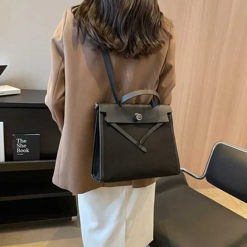 Luxury Embossed odile Tote Bag Designer Off Work Bag Top Handle Structured Shape Professial Cmuter Y251209