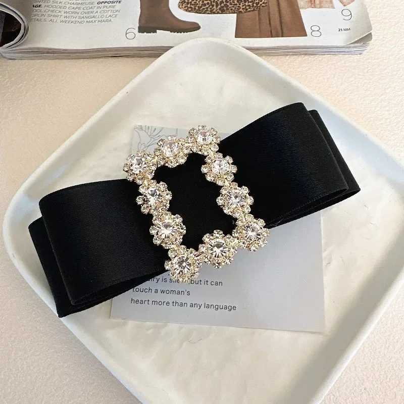 French Fabric Bow Hair Clip for Girls Crystal Rhinestone Haiow Elegant Luxury Jewelry Hairpin Korean Heaear Hair Accories Y251210
