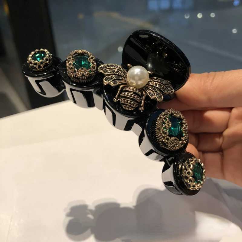 Retro Rhinestone Pearl Bee Hair Cls for Wen Fashion Elegant Hair Clips Heaear piece Girls Hair Accories Y251210