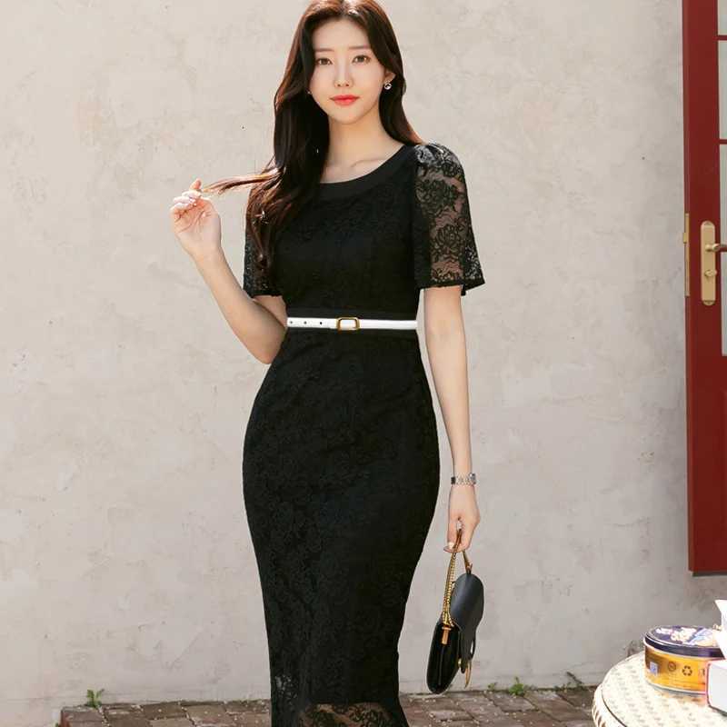 Luxury New Thin Genuine Leather Belt for Women Stylish Waist Accessory with Metal Square Buckle Perfect for Dresses Jeans Y251210