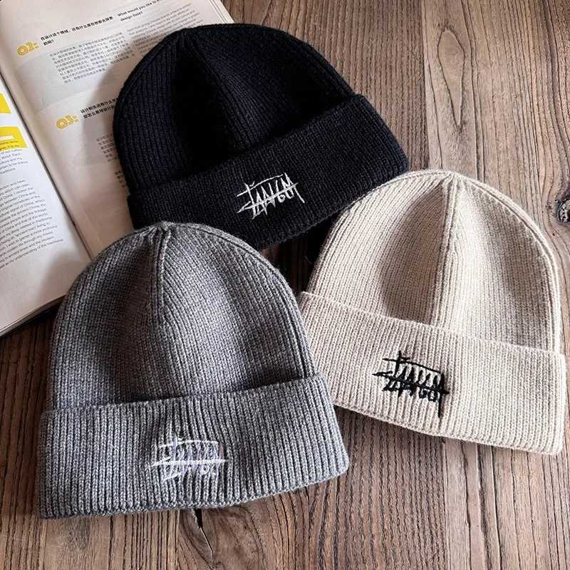 Luxury Embroidered Letter Beanie - Soft Warm Knit Hat for Men Women Stretchable Slouchy Cap for Casual Travel Y251209