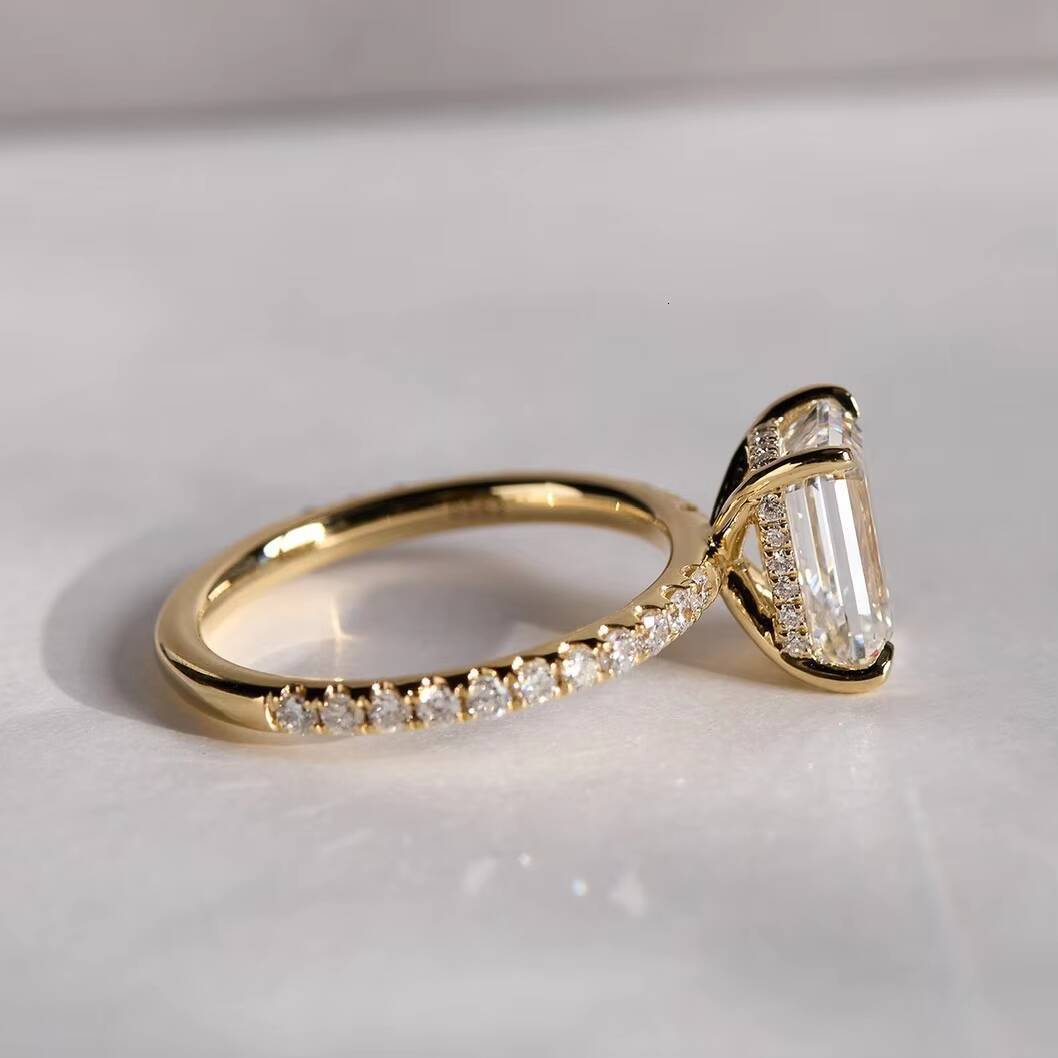 MaiYi Lab Grown Emerald Cut Diamond Wedding Ring 14K Yellow Gold Cvd Diamond Ring With IGI Certificate