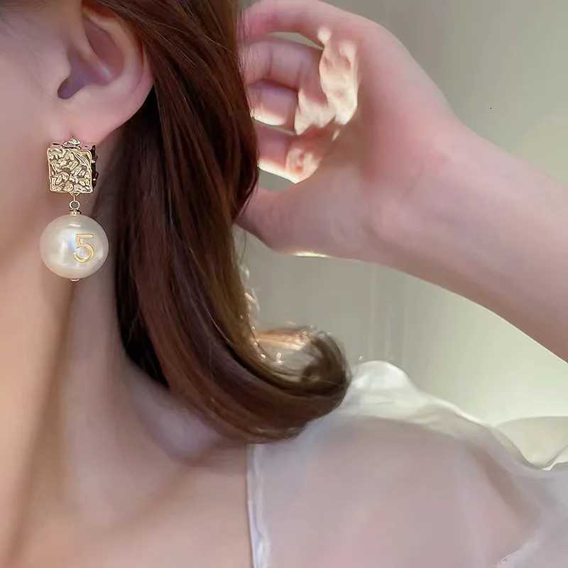 Block 5 Pearl Earrings elegant wens earrings luxury quty jewelry Hanging CC style earrings Y251210