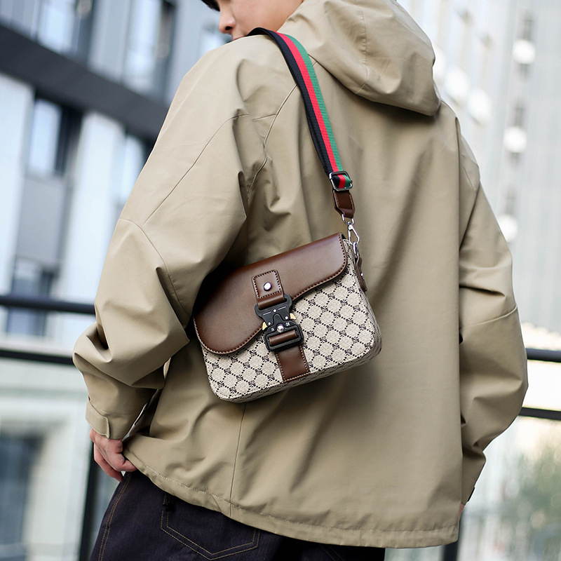 Free Shipping Unisex Fashion Shoulder Bag New Design Business Commuter Saddle Bag Versatile Striped Shoulder Strap Crossbody Bag