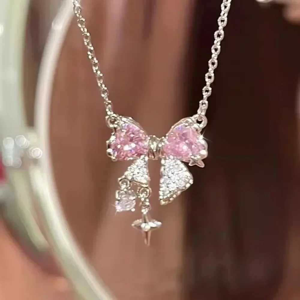 Korean Fashion Pink Crystal Heart Bow Tie Pendant Necklace Silver Color Chain Neck Necklace for Women Wedding Aesthetic Jewelry M251211
