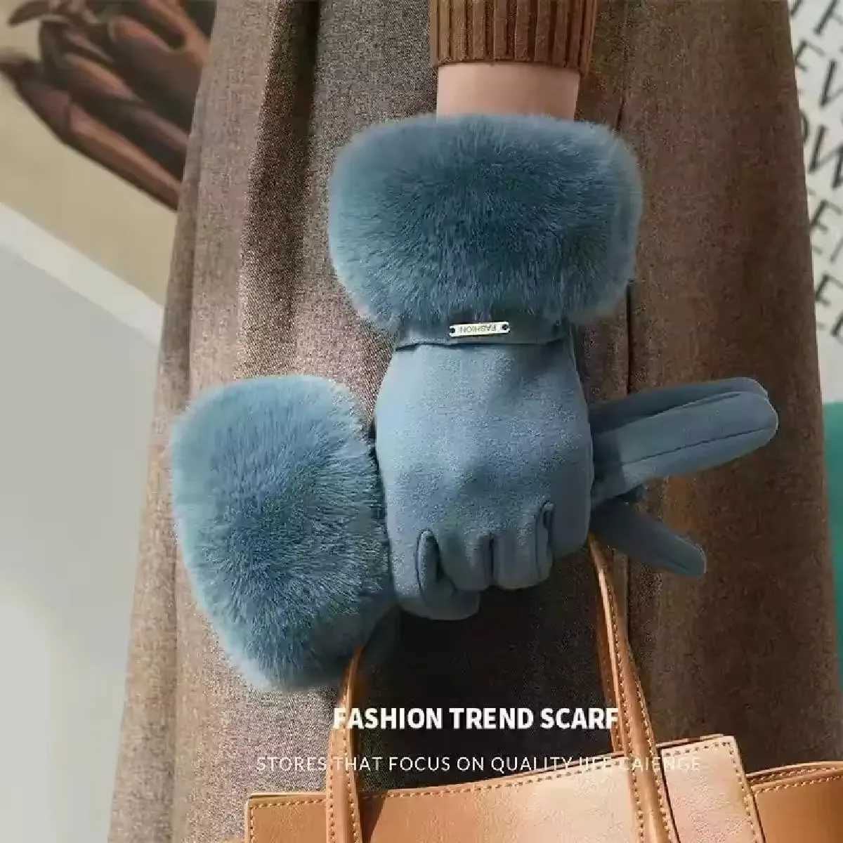 Winter Warm Wool Lined Gloves for Women with Thick Touch Screen Compatible Waterproof Gloves for Daily Use and Outdoor Travel Y251211