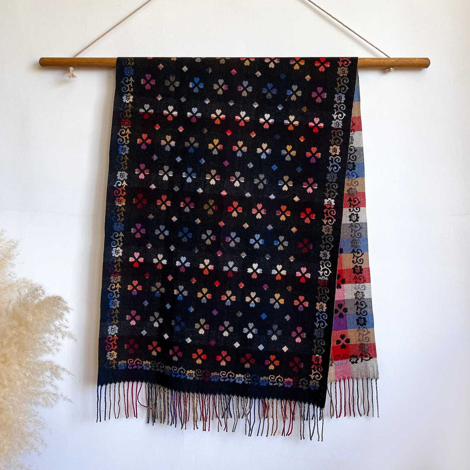 2025 Brands Ethnic Style Two-Sided Scarf Cashmere Soft Warm Long Fringe Pashmina Shawl Winter Coldproof Windproof Blanket Scarf Y251211