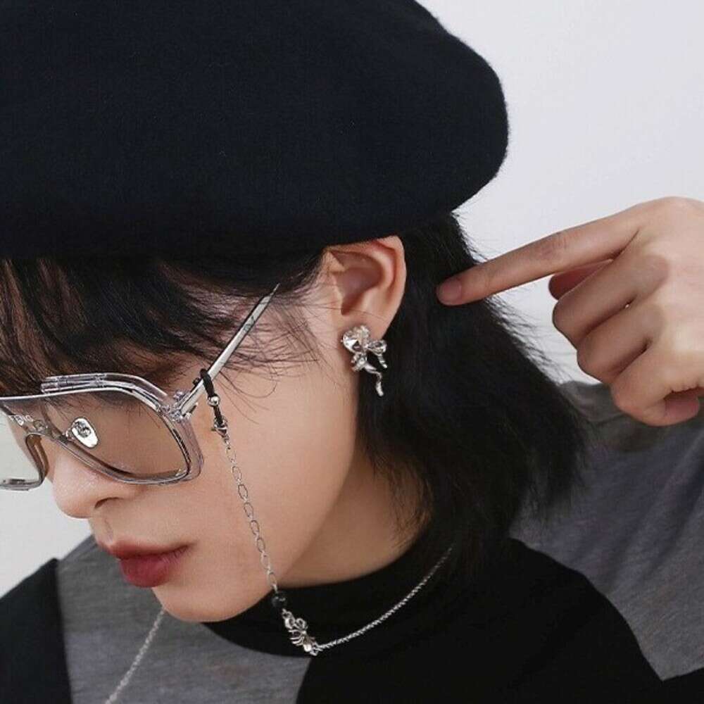 DHcollections Autumn Winter Bowknot Heart Earrings for Women, Unique Design, Elegant 925 Silver Needle Studs, College Style, Exquisite Ear Jewelry