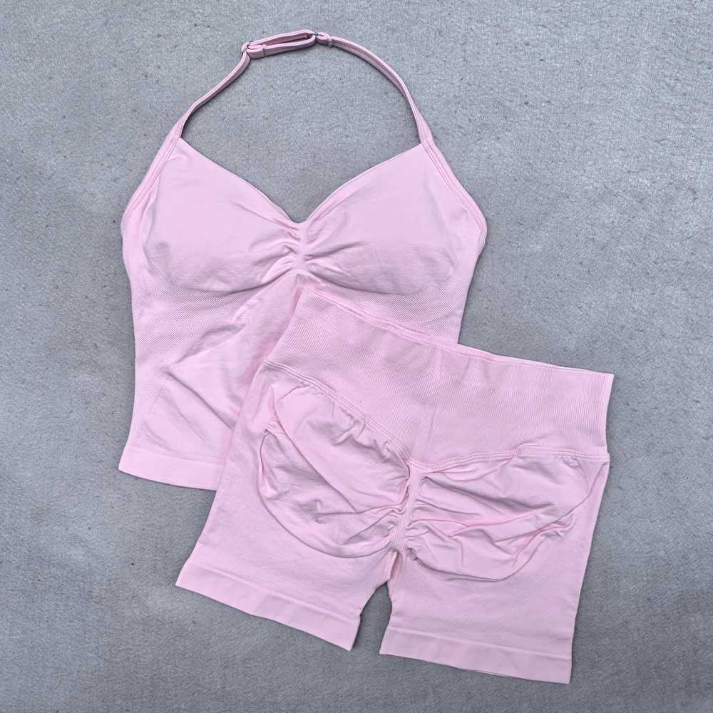 New Seamless Yoga Set Women 2Pcs Padded Halter Tank Top Scrunch Butt Lifting Gym Shorts Set Summer Sportswear Workout ClothesT251211