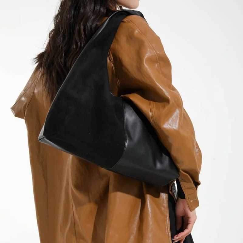 High-End Luxury Brand Leather Wens Crossbody Bag Famous Designer Popar Classic Elegant Cmuter Daily Vintage Trendy Bag Y251211