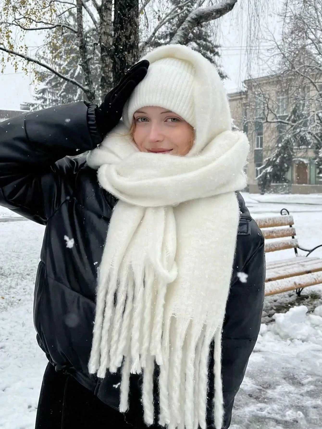 Winter Scarf Women Luxury Autumn Winter Cashmere Scarf Thickened Warm Shawl Classic Tassels Fluffy Scarf Solid Color Soft Shawl Y251211