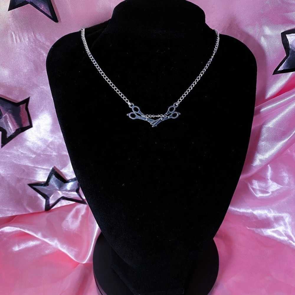 Fashion Personality Two Small Silver Color Scissors Pendant Necklace for Women Halloween Gothic Punk Choker Chain Jewelry Gifts M251211