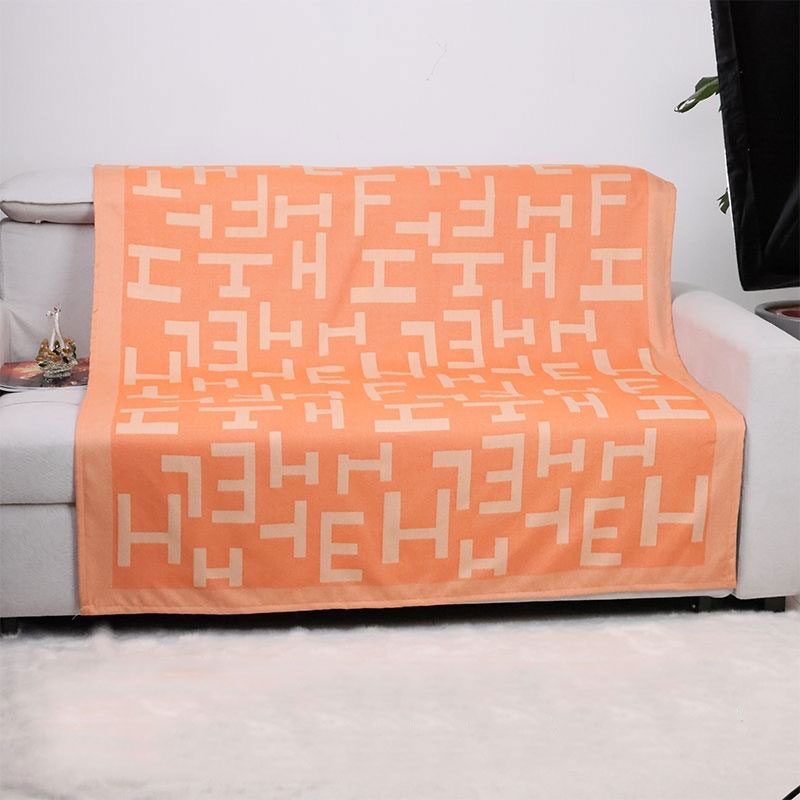 First-Class Airline Blanket Wrinkle-Resistant Ultra Soft Throw Essential Warm Cover for Travel Daily Use Stylish Sofa Throw