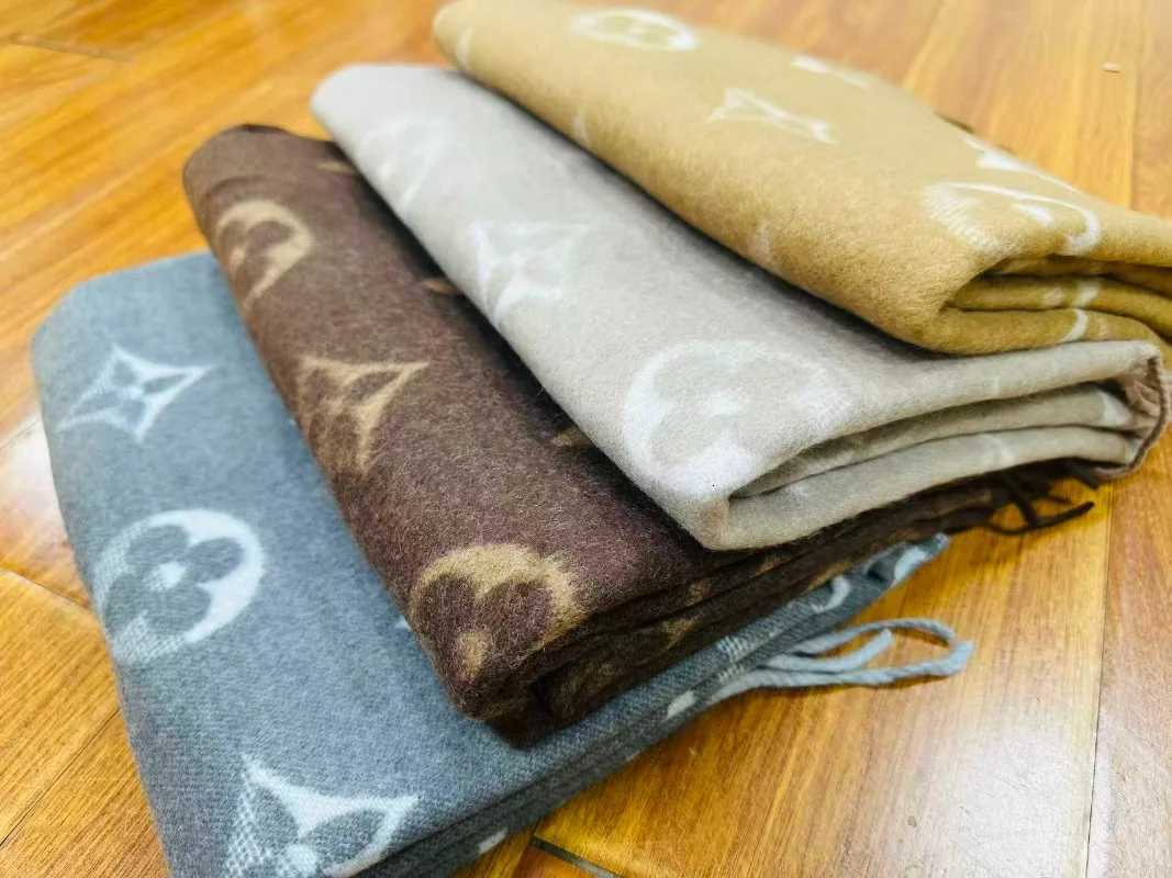 2025 wysokiej klasy dwustronny szalik z kashmeru kobiece litery stare kwiaty imitacja weny szyi ciepe szalik strumienie Sophie Y251211